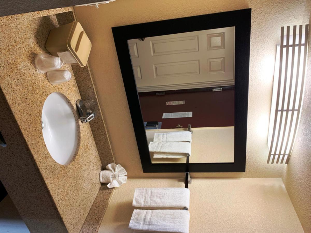 Red Roof Inn Atlanta - Six Flags Lodge West Экстерьер фото