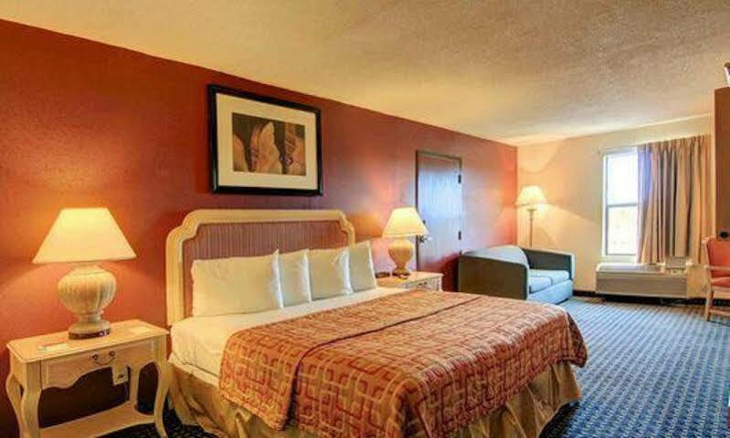 Red Roof Inn Atlanta - Six Flags Lodge West Экстерьер фото